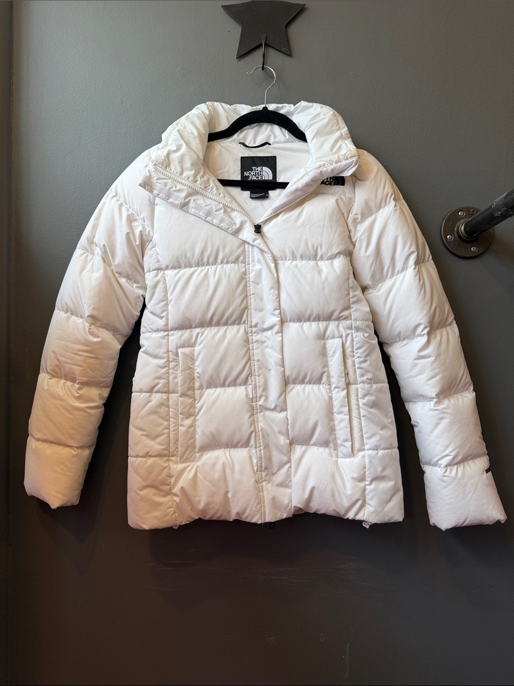 The North Face Women's White Quilted Down Puffer Jacket with Faux Fur hood